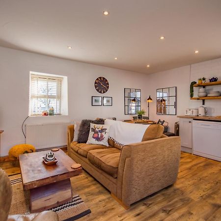 Cosy Farm Conversion In The Heart Of Pembrokeshire Maenclochog Экстерьер фото